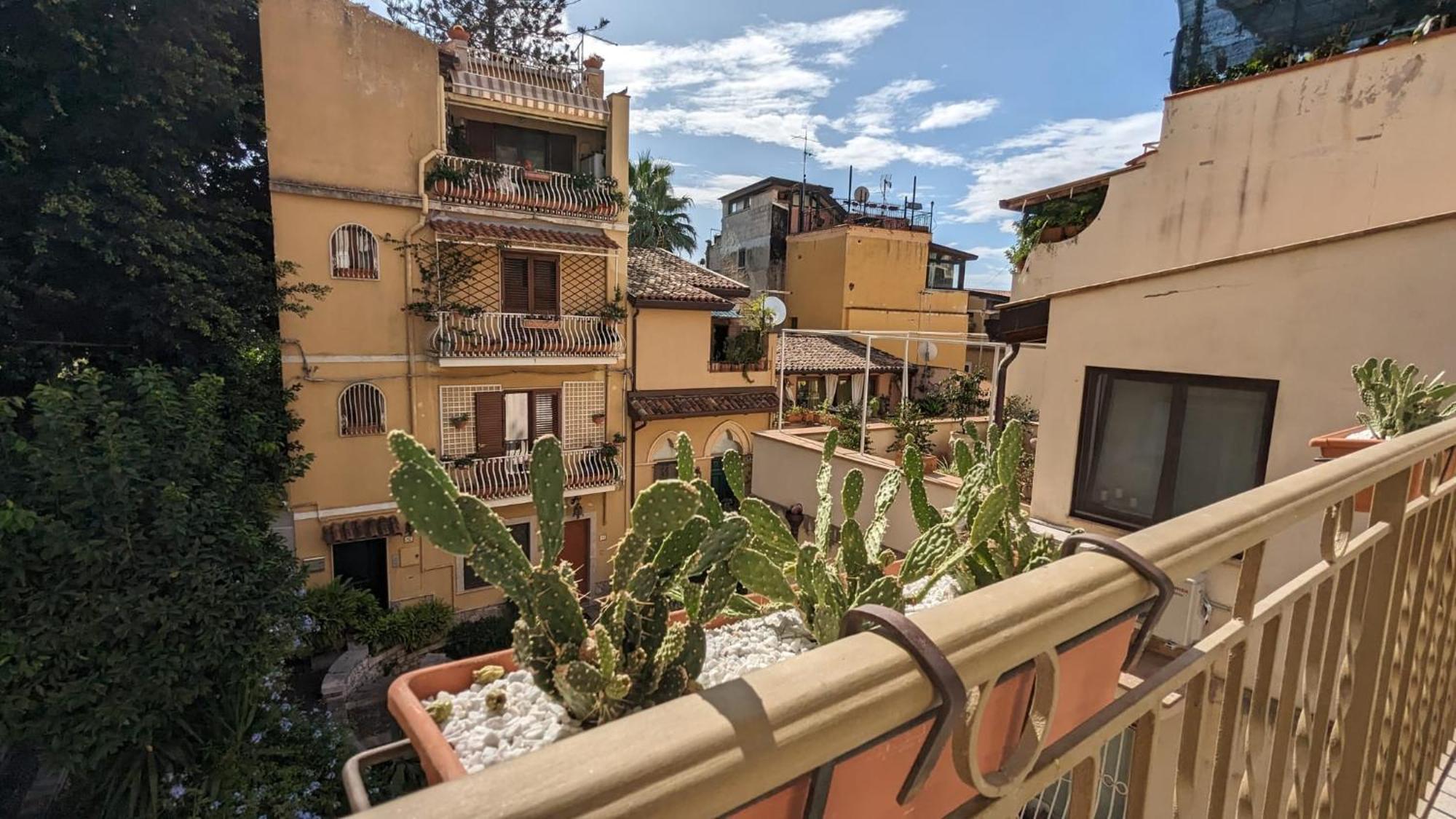 Opuntia Charming Rooms Taormina Exterior photo